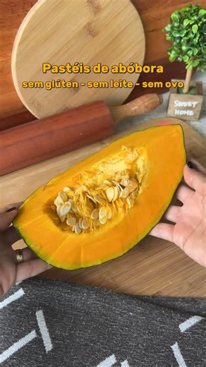 Paty Torres | ✤ Pastel de forno de Abóbora ✤ Sem glúten, sem leite e sem ovo. Saudável e muito saboroso! ✤ INGREDIENTES: Rendimento de 4 pastéis... | Instagram