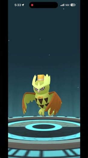 Evolving a Shiny Hoothoot with a hat!