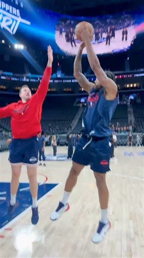 Still thinking about what Kawhi did in this building on Sunday… 🤩🖐🏾 | L.A. Clippers