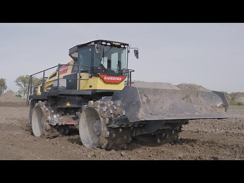 How to drive a BOMAG soil compactor