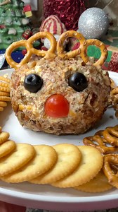 This Reindeer Cheese Ball is the perfect addition to your holiday appetizer table! #cheeseball #Christmas #easyrecipe #Holidays #rudolph #appetizer #cheese # | Whatsmomcookin