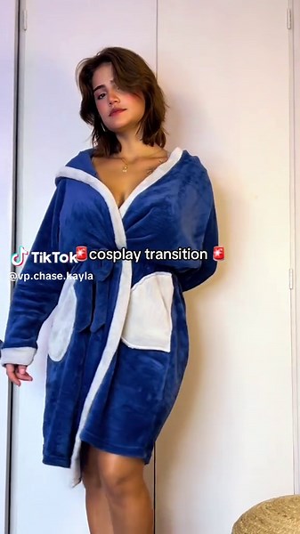 Cosplay Transition: Superwoman Outfit Change Revealed