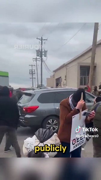 FederalagentsaimedpeppersprayatprotestersoutsideacompanyinSt.Paul.FederalofficialssayImmigrationandCustomsEnforcementofficerswereconductingacriminalinvestigation.ConorWighthasmoreaboutthechaoticclash.#ICE#pepperspray#ICEprotests