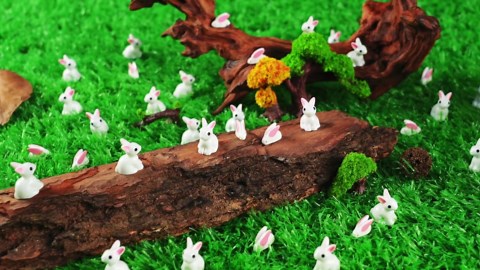 OZIO 100Pcs Rabbit Miniature Figurines Easter Bunny Mini Resin Rabbits, Miniature Rabbit for Landscape Ornaments Miniature Garden Decor Potted Plant,Cake Topper Decoration