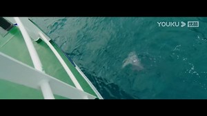 17M views · 353K reactions | A man was thrown into the sea and was almost eaten, but a small octopus stretched out its tentacles to save him! 男人被扔进大海差点被吃，小章鱼伸出触手救下男人！ #大章鱼 #BigOctopus #优酷电影 #youkumovie | Youku Movie | Facebook