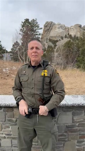 NEW: “I love you, I support you and I salute you…” BP Chief Gregory Bovino stops at Mount Rushmore after leaving Minnesota—Sharing a message for the “mean green machine” saying he has their back: | Ali Bradley
