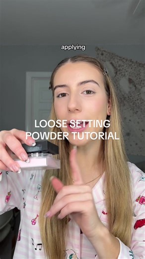 How to use loose setting powder! MAKEUP VLOGMAS DAY 4🎄 #makeuptutorial #beginnermakeup #settingpowder #loosesettingpowder @YSL Beauty