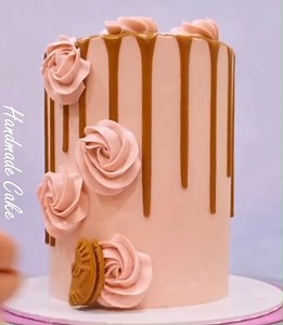 Simple and tasty cakes | Pie Bakery