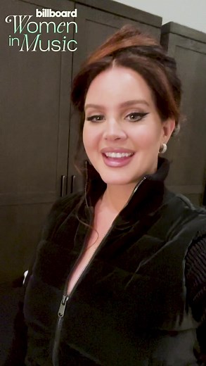 Surprise, surprise 🎉 Lana Del Rey will be honored with the VISIONARY Award at 2023 #BBWomenInMusic. ✨ | Billboard