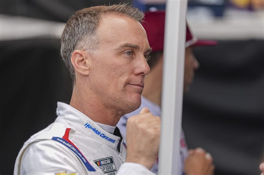 Kevin Harvick picks NASCAR veteran as favorite to win the 2026 Martinsville race
