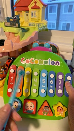 Cocomelon xylophone live music
