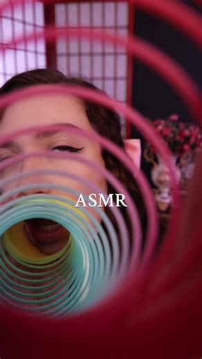 slinky asmr!! c: • • • • • • #asmr #asmrtingles #asmrtiktoks #sleep #tingles #eartoear #fast #dropper #roseasmr #rose #goodvibes #asmrcommunity #goodnight #fastasmr #positivevibes #weirdasmr #asmrsounds #personalattention #bab #asmrtiktoks #tapping #tappingasmr #handasmr #asmrvisual #slinky #slinkyasmr