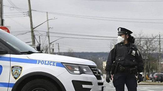 First responders at risk in coronavirus pandemic: 300 NYPD officers test positive