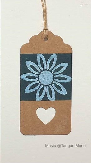 Quick and Easy Simply Decorated Gift Tags #gifttags #easy #printing #stencil #simple #tags #diy