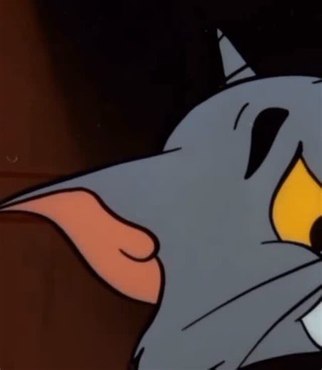 It’s Enjoy time | Don’t miss end 😂 #要怎麼不經意的讓另一 #🎂要怎麼不經意的讓另一一半看到這篇文👀 儀式感滿滿🈵🔜蛋糕小熊蠟燭旋轉褸盒🕯️ 嘿~閉上眼睛～許個願吧✨ 希望你的願望會實現 （偷偷按下機關）有我幫你準備的小驚喜唷 ⚠️ 商品是蛋糕小熊機關盒... | Instagram