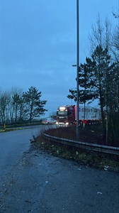 The Xmas rush isn’t over yet! #scanıa #scaniatrucks #scania #scaniav8 #date #en #dsteven #dstevenandson #trucks | Lee Elliott Truck Photography