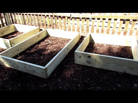 How to Start & Grow Your First Vegetable Garden E-1: Garden Size, Fencing, Mulching & Building Beds