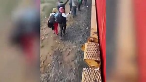 11 shares | VIDEO: FOX sources capture tens of thousands of migrants attempting to catch a train in Mexico 3 hours south of Piedras Negras bound for the U.S. border where BP agents are already overwhelmed with unprecedented numbers. https://bit.ly/3tn50X5 | The Cenla Report | Facebook