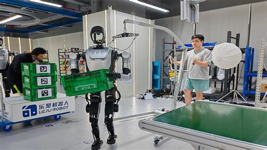 This Chinese 'school' teaches robots to perform tasks using VR