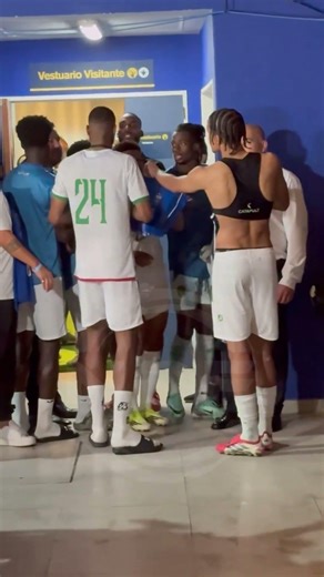 Mauritanian players were fighting over Argentina jerseys 😱 #leomessi #messi #mauritania
