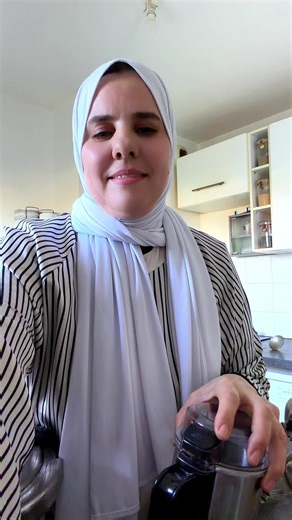 BSEUCOLL 220V European Standard 1pc, Stainless Steel Large Electric Mill, Household Grain Grinder, Dry Grinding Wall Breaking, Upgraded 4 Blades, One-button Start, Fine#tiktokfrance🇨🇵 #tiktolshoppong #tiktokshopping