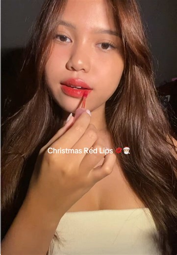 Enhance Your Look with Christmas Red Lips