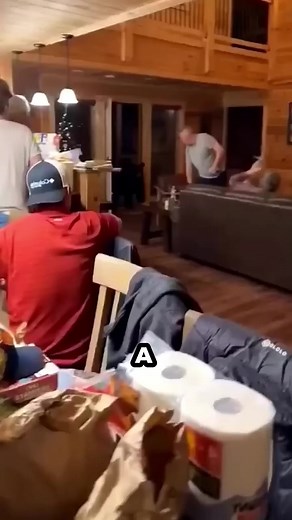 Bear visit family who raised it as a cub | Rescue Bear