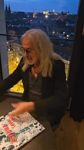 108 reactions · 12 comments | La mia carriera musicale è iniziata nel...