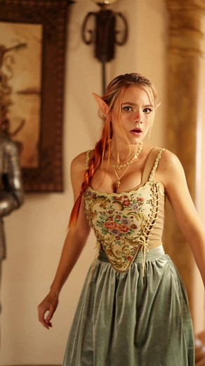 Meeting of the Elven Princess and Human Girl in Fantasy Cosplay