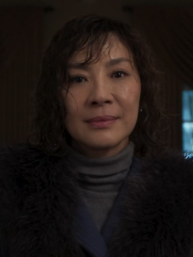 Meet the New Lady of the House #CrazyRichAsians #MichelleYeoh