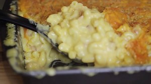 1M views · 12K reactions | ICYMI: Bacon Mac and Cheese made with Pabst Blue Ribbon | Foodbeast | Facebook