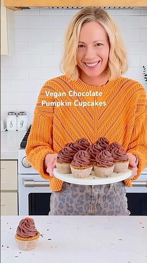 I Made Vegan Chocolate Pumpkin Cupcakes