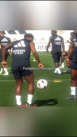 Neymar easy 😎 freestyle skill