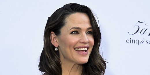 Jennifer Garner Ditches Her Signature Brunette Hair for Her Lightest Color in Years