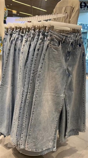 26K views · 35 reactions | These cool jeans is back! The VMWIEN mid rise wide belt jeans. Which colour is your favorite? Gray or blue? Shop your favourite today! | VERO MODA | Facebook