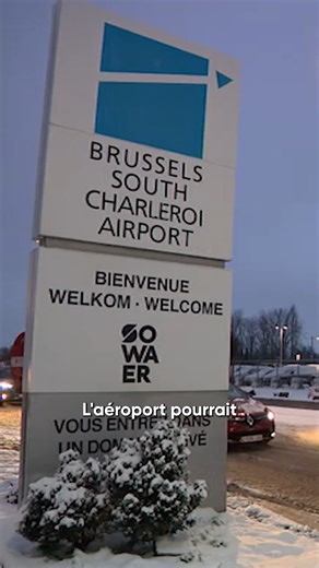 Le gouvernement wallon a annoncé revenir sur la taxe communale de 3€ par passager que la Ville de Charleroi souhaitait imposer à l’aéroport. Une décision qui « réjouit » son CEO, Christophe Segaert. Selon lui, cette taxe aurait représenté environ 16 millions d’euros par an, soit davantage que le bénéfice du site. « Fondamentalement, des chiffres négatifs et donc la faillite de l’aéroport à court terme », affirme-t-il. Il évoque jusqu’à 3.400 emplois à risque si la mesure avait été appliquée. #Ch