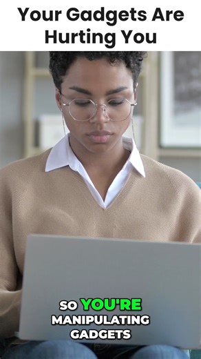 How technology use contributes to Chronic Neck, Shoulder and Chest Inflammation and TOPS Pain In my clinical experience, the sharp rise in upper extremity inflammation is directly tied to how much time people spend manipulating digital devices. The average adult now engages in more than 11 hours of daily screen interaction. As smartphone use increased, so did cases of Thoracic Outlet Syndrome, severe forearm pressure, and chronic tech neck patterns. Patients often report escalating symptoms as m