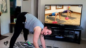 Juggling The Jenkins Blog is trying PopSugar's BIKINI BODY WORKOUT 💪 | Awestruck