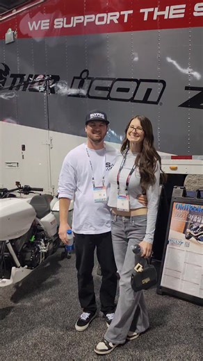 ALEX FOX & TAYLER KAPLAN WITH THE SLYFOX RACING BAGGER AT PARTS UNLIMITED AIM EXPO 2026 | Kaplan Cycles
