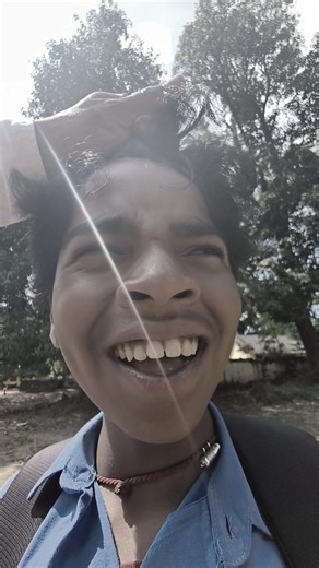 Ishwar Patel on Instagram: "शूटिंग आय गुरुजी   #bastar #virus #ishwarpatel #comedy #pradumpatel #ईश्वर #halbi #bastarkivoice #instagram #2025 #bastardasela"