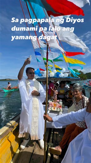 Fluvial procession in celebration of the feast day of St. John the Baptist #FluvialProcession #fluvialprocession2024 #fluvialparade2024 #SanJuanBautista #sanjuan #SaintJohnTheBaptist #fbreelsfypシ゚viralfbreelsfypシ゚viral #contentcreator2024 #fbpost2024 #digitalcreator #PriestlyBlessing #priesthood #contentcreator | Marvin Yap Alili