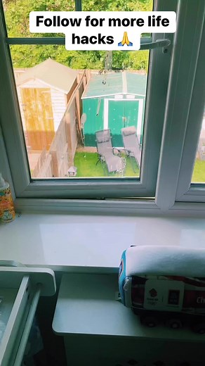 1.3M views · 7.7K reactions | Follow for more life hacks and savvy cooking #hack #lifehack #viral #cleaning #clean #cleaninghacks | Right Guys Reviews | Facebook