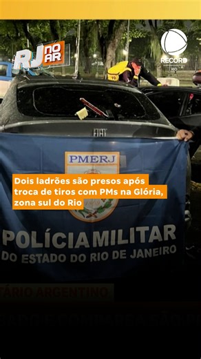 #RJnoAr ☀️ Após troca de tiros na Glória, PMs prenderam dois suspeitos de roubos na Zona Sul. Um deles é apontado como autor da morte de um turista argentino em 2024. A arma foi apreendida, e ambos seguem sob custódia no Hospital Municipal Souza Aguiar. 📣 O que você acha dessa situação? #RecordRio #NotíciasRJ | Record Rio
