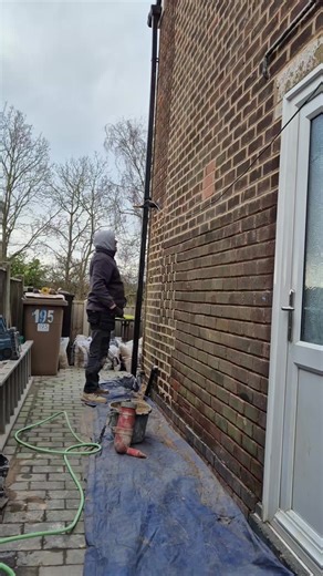 Working as a team makes all the difference 💪 Three of us on the tools, laying lime mortar the smart way using the PNU Point Gun. Same quality finish, less effort — work smarter, not harder. Find out more at 👉 www.pnupointgun.co.uk #TeamWork #WorkingAsATeam #LimeMortar #PNUPointGun #PointingGun