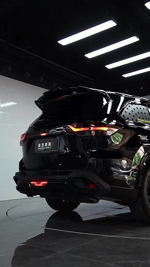 Toyota 4x4 Off-Road Adventure: Discover Tough Performance