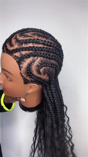 Accepting new clients Salon based in University area, Charlotte, NC Everything Included. Style: 15 Feed-ins Starting @ $165 Boho $10 • Extra length $25 Limited spots available every week — first come, first served. Serious inquiries only. Text Mo to book: 704-501-6154 #charlottebraider #stitchbraids #feedinbraids #affordablebraider #cornrows