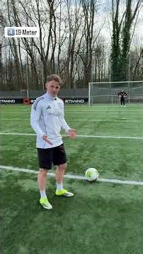 4.0 Bar Ball knallt ⚽️💣💀🧨 #fussball #fussballer #training #challenge #tore