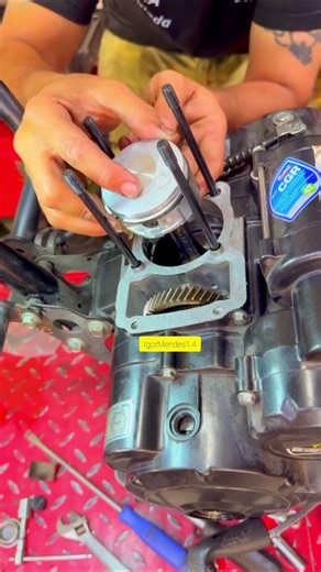 How to Install a Motorcycle Piston Perfectly 🔧🔥 | Engine Rebuild Satisfying #Shorts#motorbike #bike
