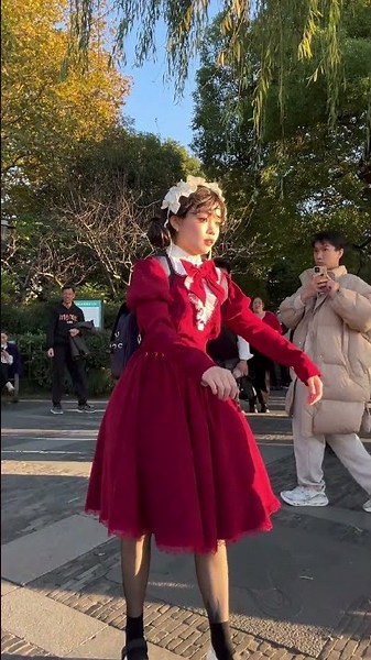 Danced a little by the West Lake.