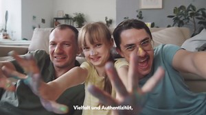 Hauck Sport T13 Lightweight Compact Foldable Stroller Pushchair with UV Protected Canopy and Swiveling and Lockable Front Wheels, Charcoal Stone